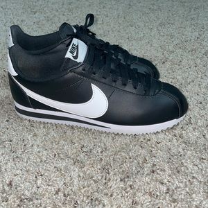 Women Nike Cortez Sneakers